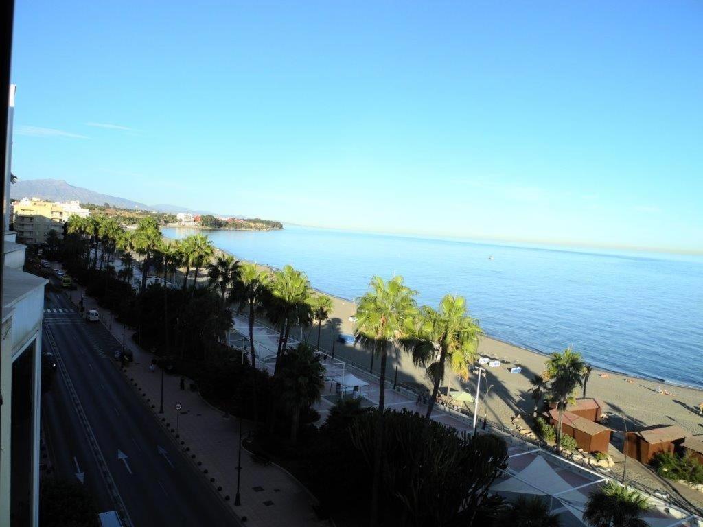 Hotel Buenavista Estepona Buitenkant foto Nikis Avenue